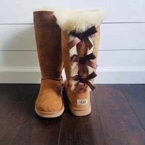 UGG boots, soft sheepskin, silky bows, versatile, durable, and lightweight.